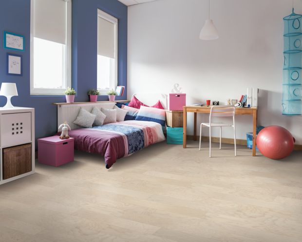 Modern Chic in Aspen Oak