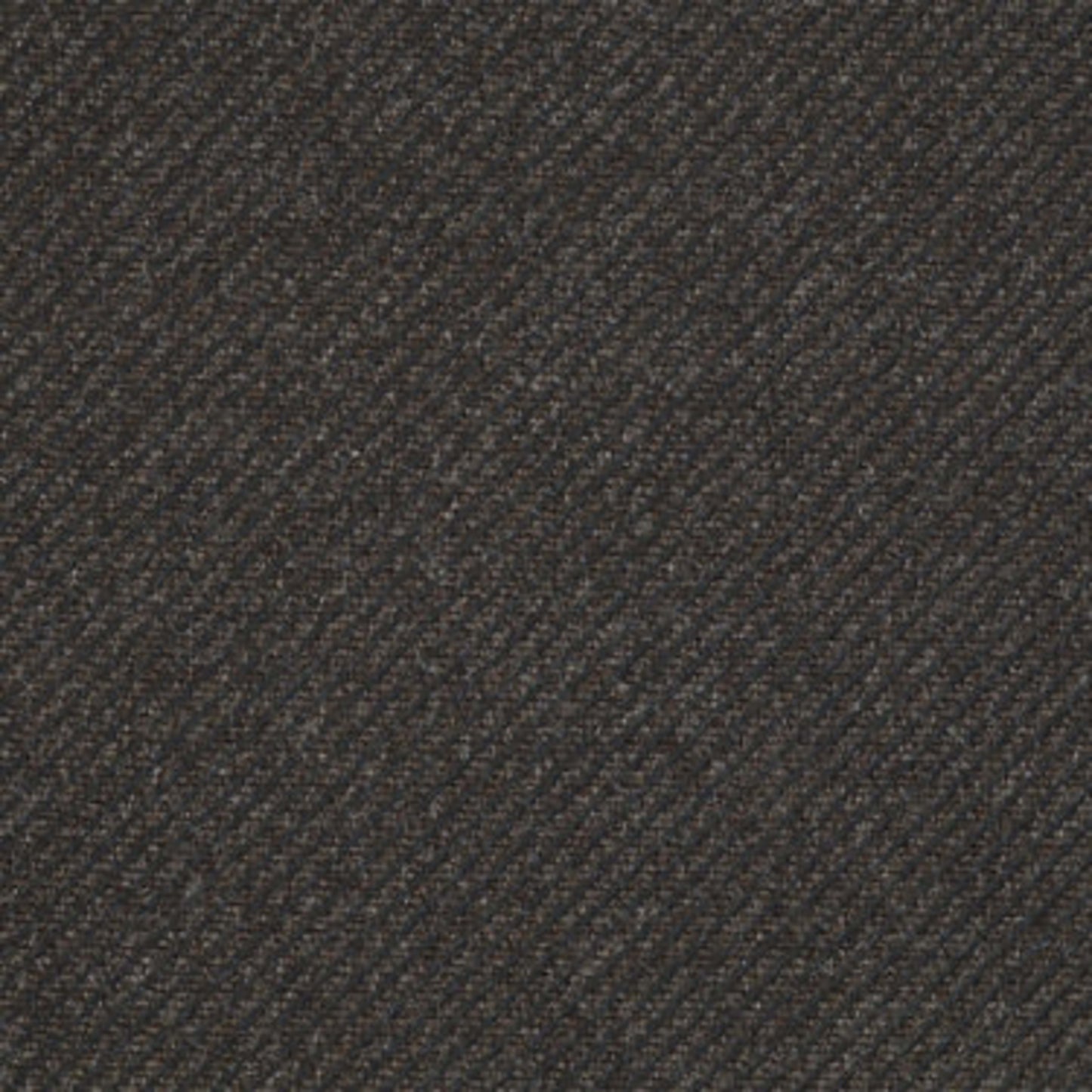 Traverse in Woodland Peat Carpet