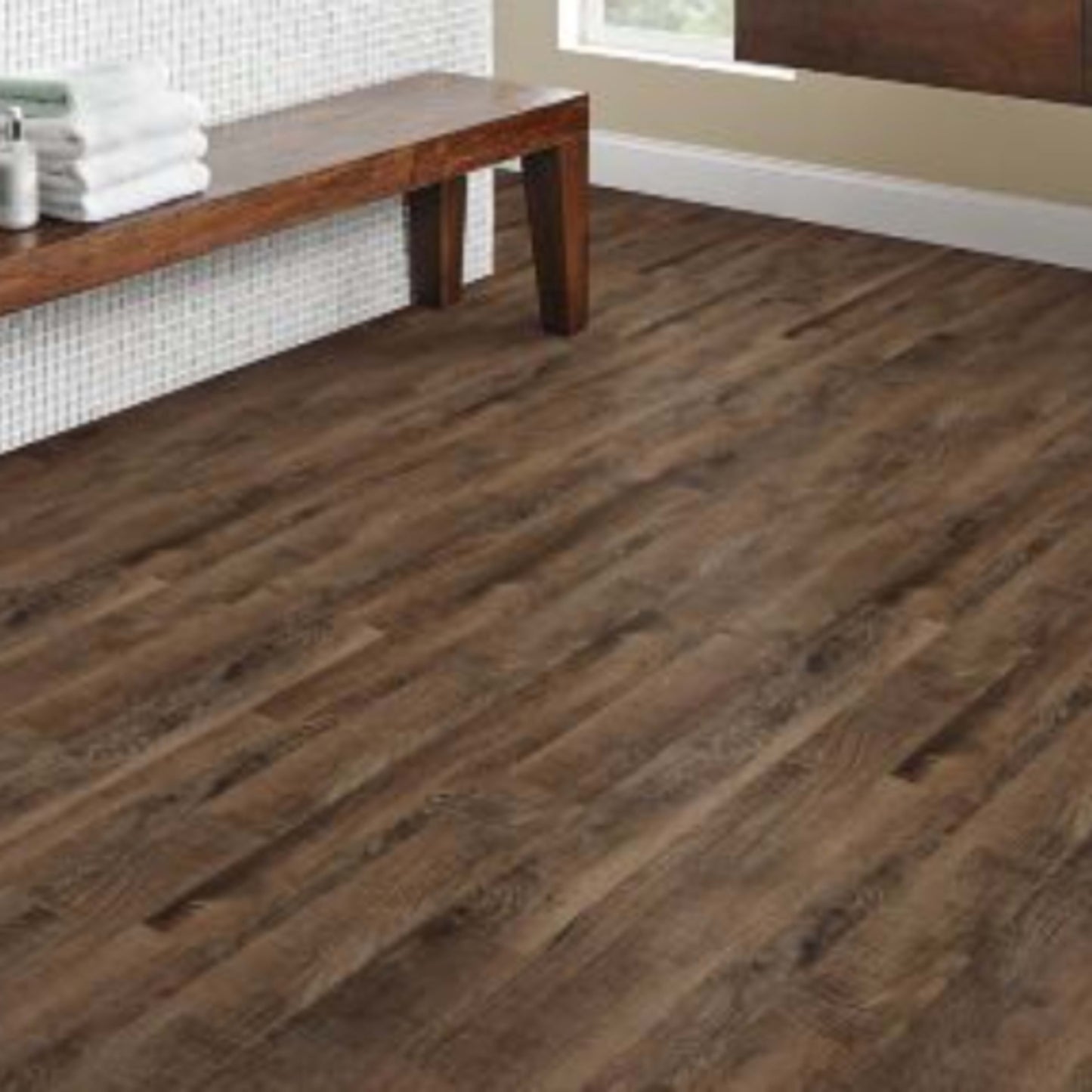 Familiar Front. II P in Saddle Brown Luxury Vinyl