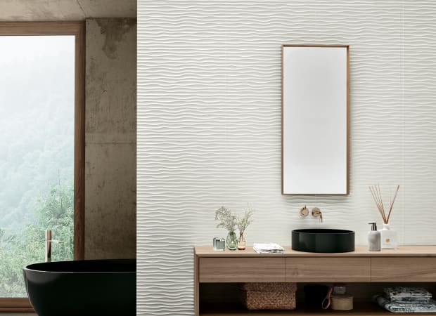 Amplify in Reef White