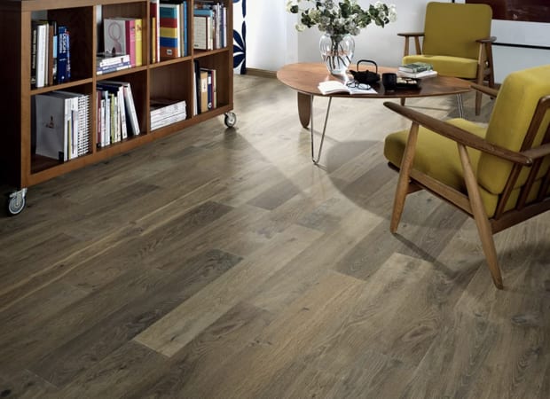 Novella in Emerson Oak