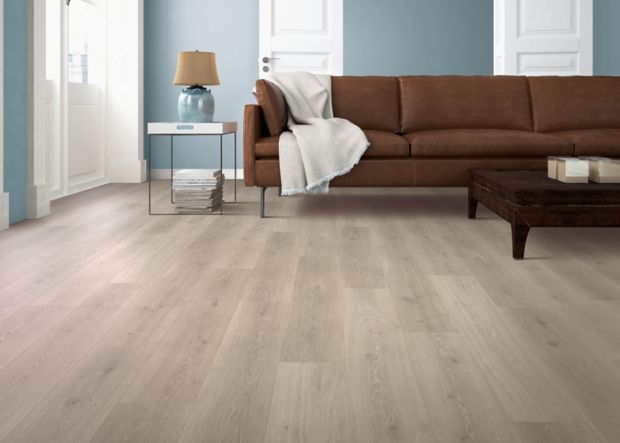 Beachside Collective in Silver Shadow