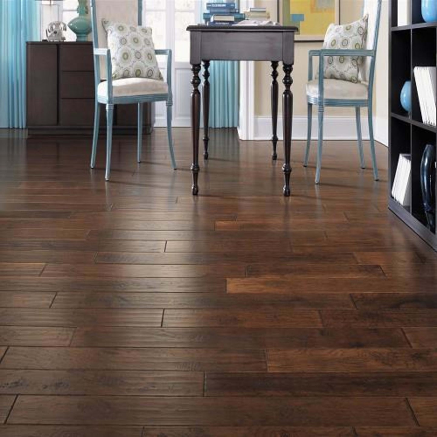 Woodbury in Mocha Hardwood