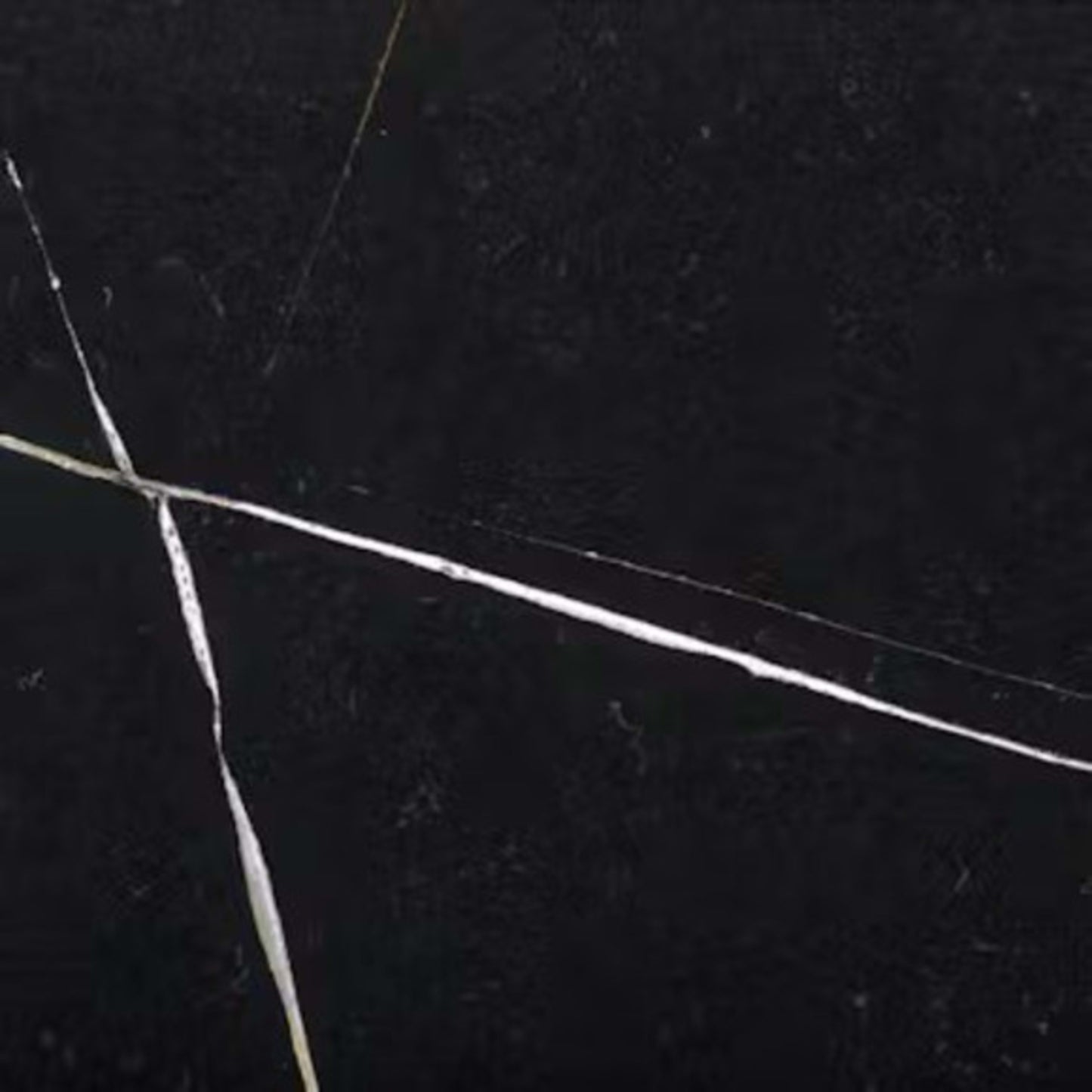 Silestone - Eternal in Et Noir Solid Surface