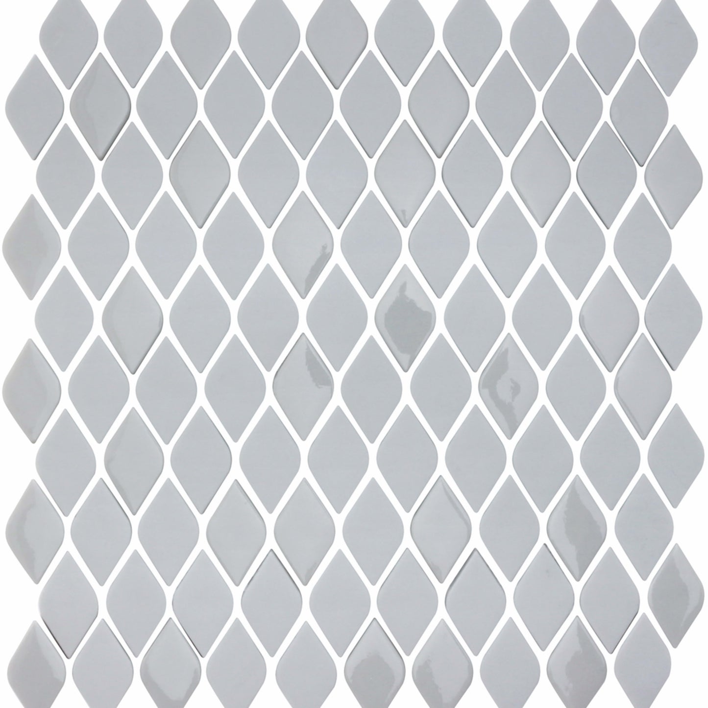 Maja in Wave Rain Glass Tile