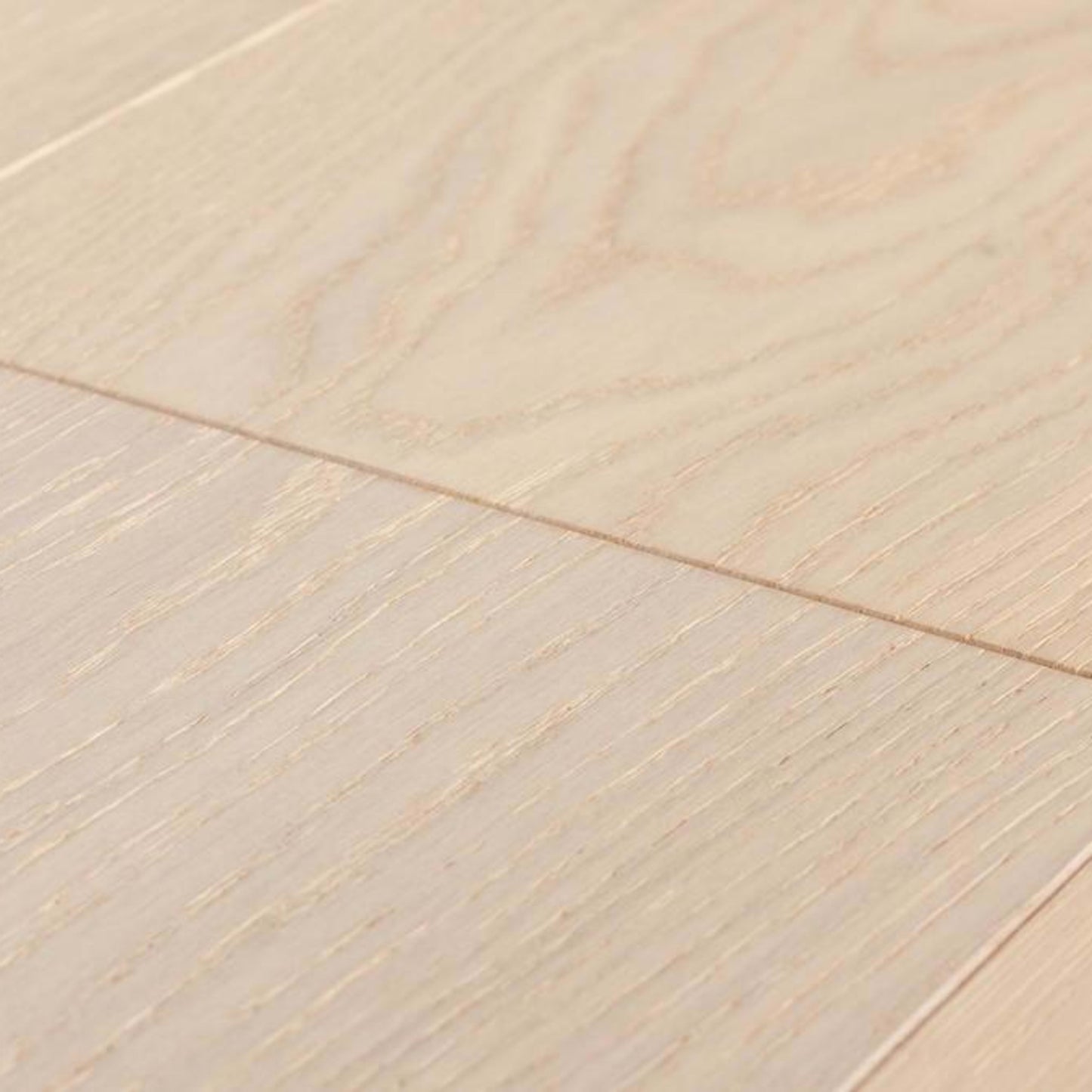 Couture: Katwalk in New York Hardwood