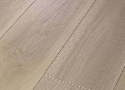 TITAN HD PLUS PLATINUM in Renewed Hickory