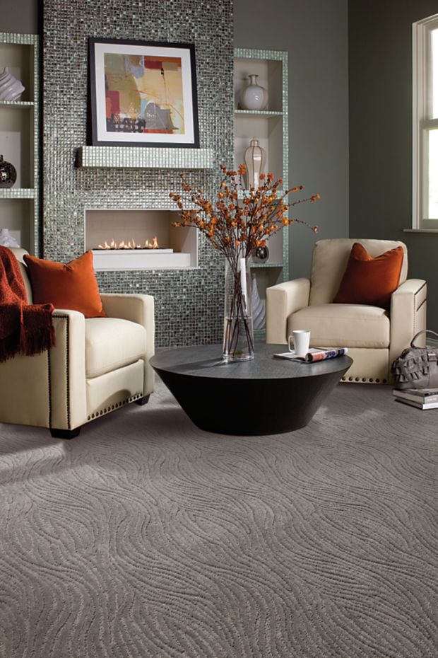 Lively Glamour in Drifting Cloud