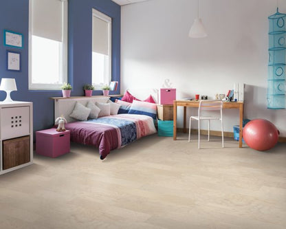 Modern Chic in Aspen Oak