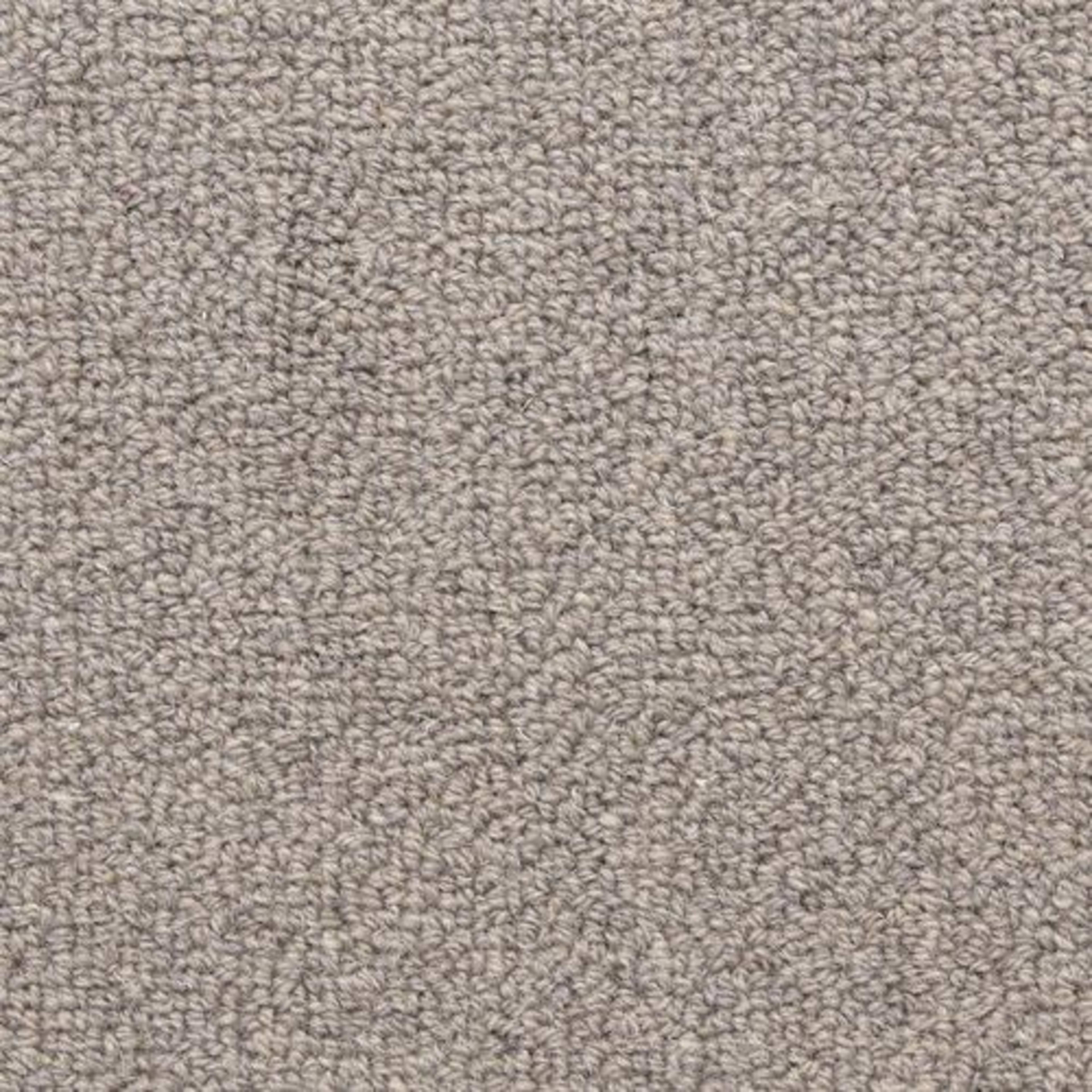 Grantham in Downing Carpet