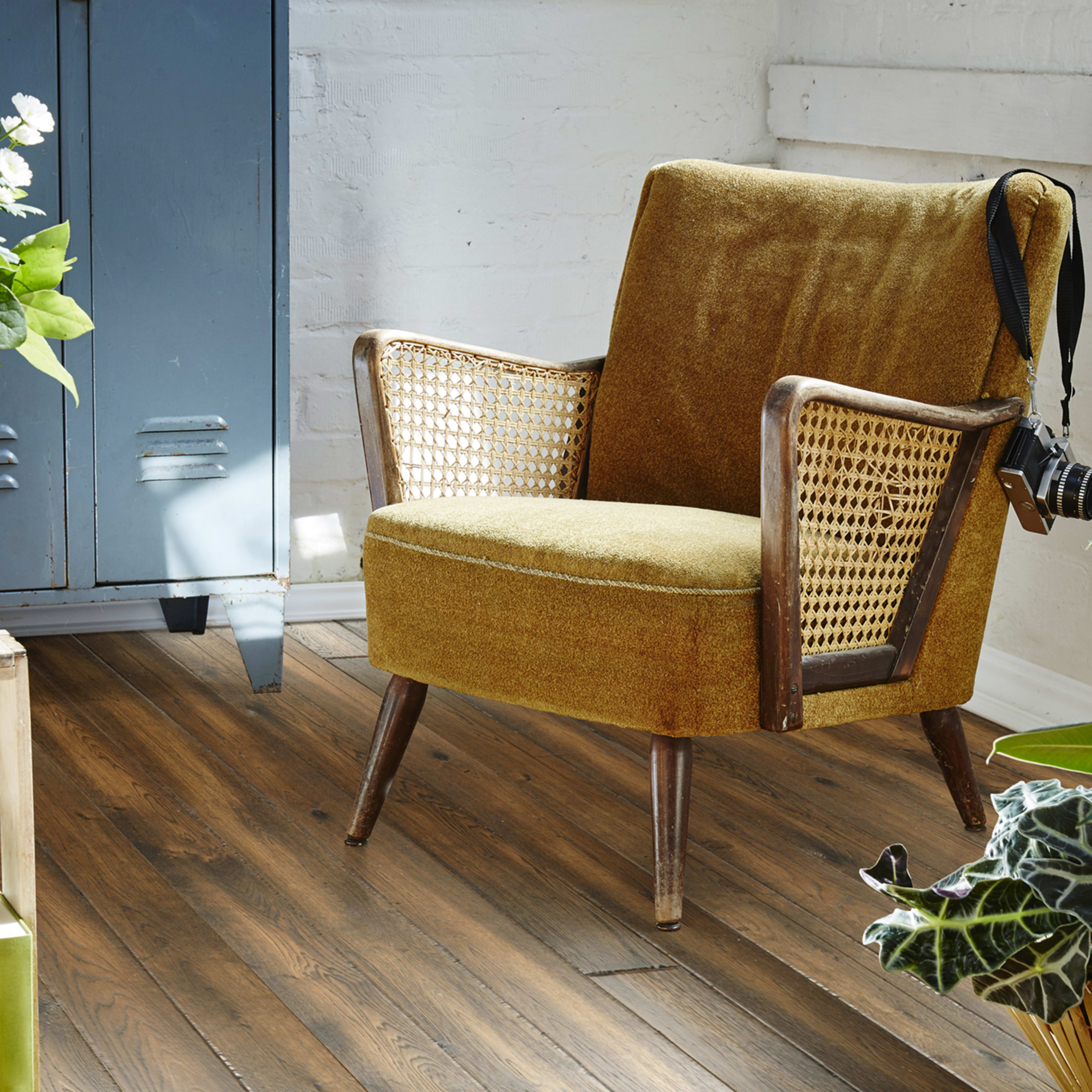 Alehouse in Saison Hardwood
