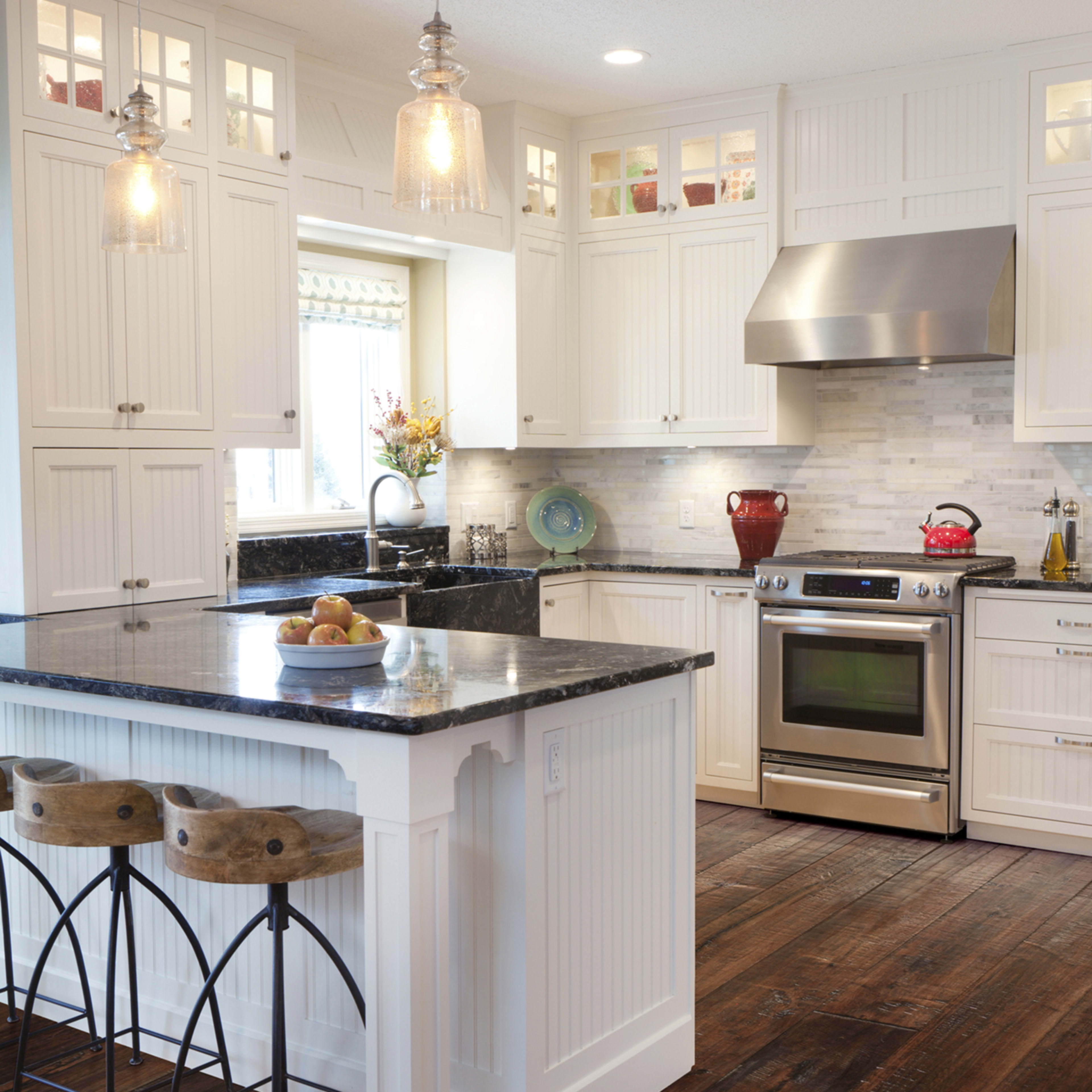 English Pub in Brandy Wine Hardwood
