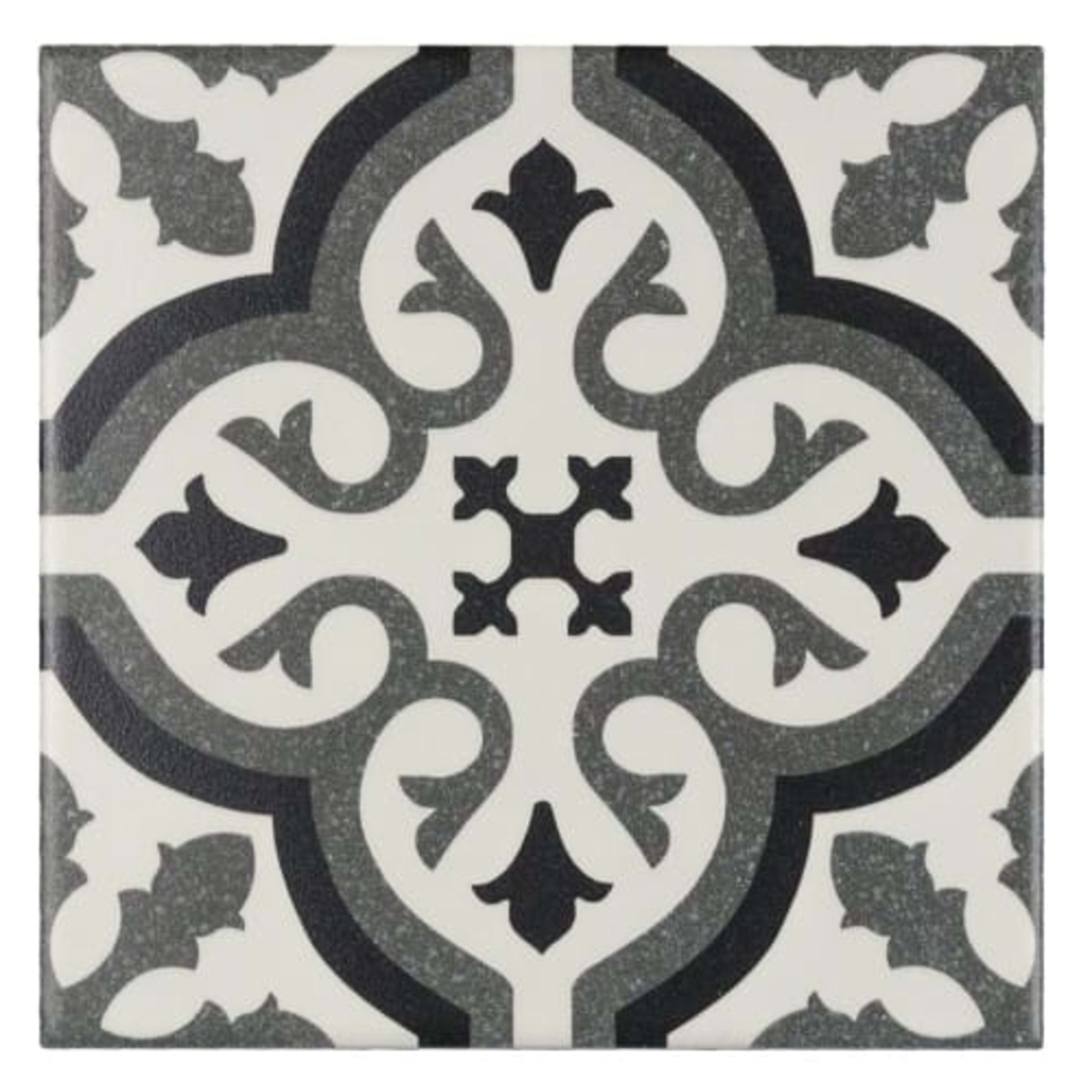 Charisma in Nouveau Tile