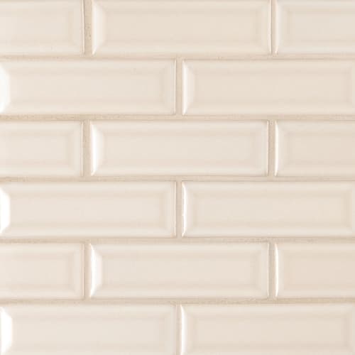 Highland Park in Antique White Beveled