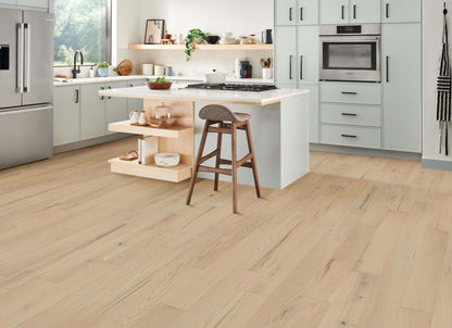 Woodland Traditionalist Red Oak Engineered in Stylish Summer 6.5"