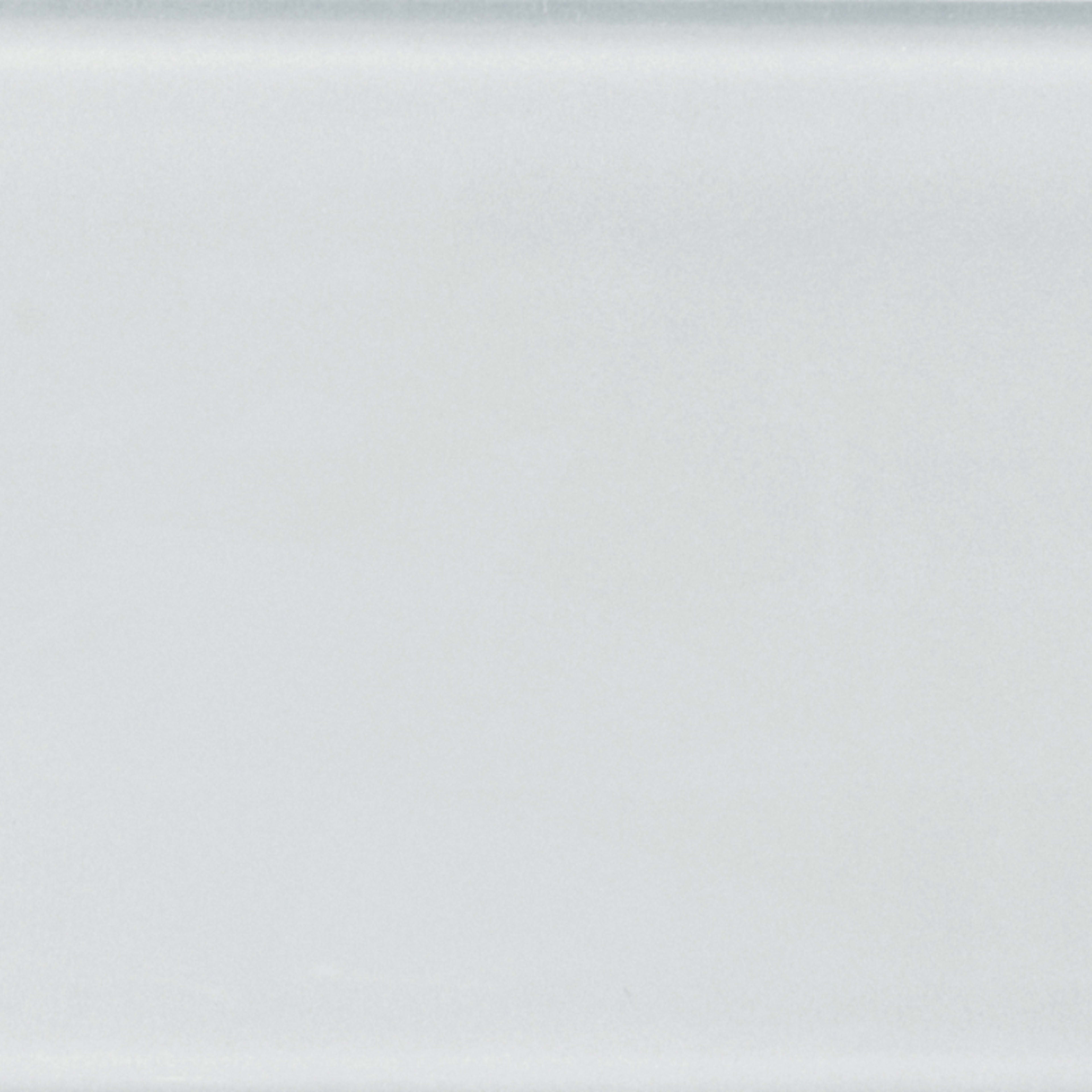 Element in Ice Glossy 3x12 Glass Tile