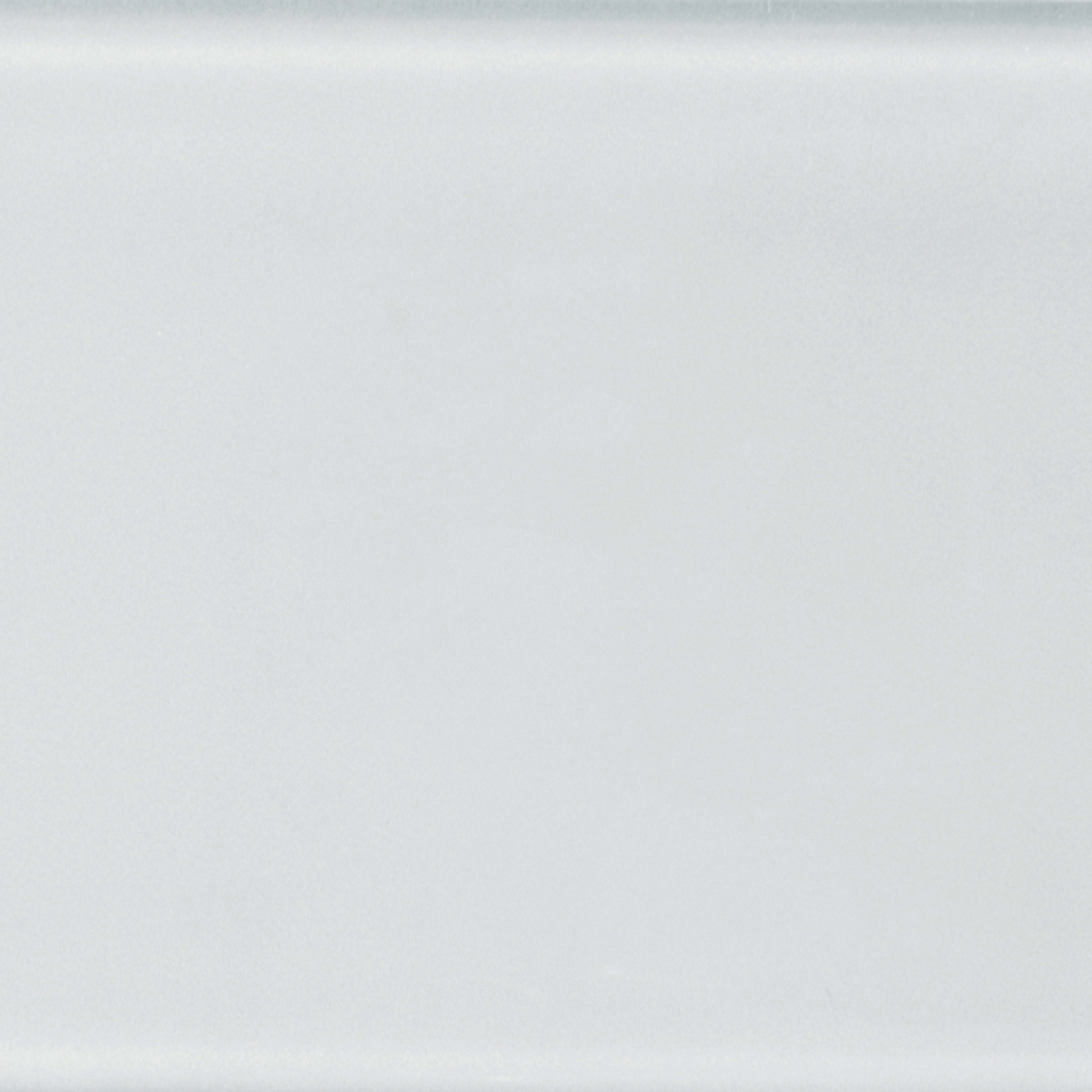 Element in Ice Glossy 8x24 Glass Tile