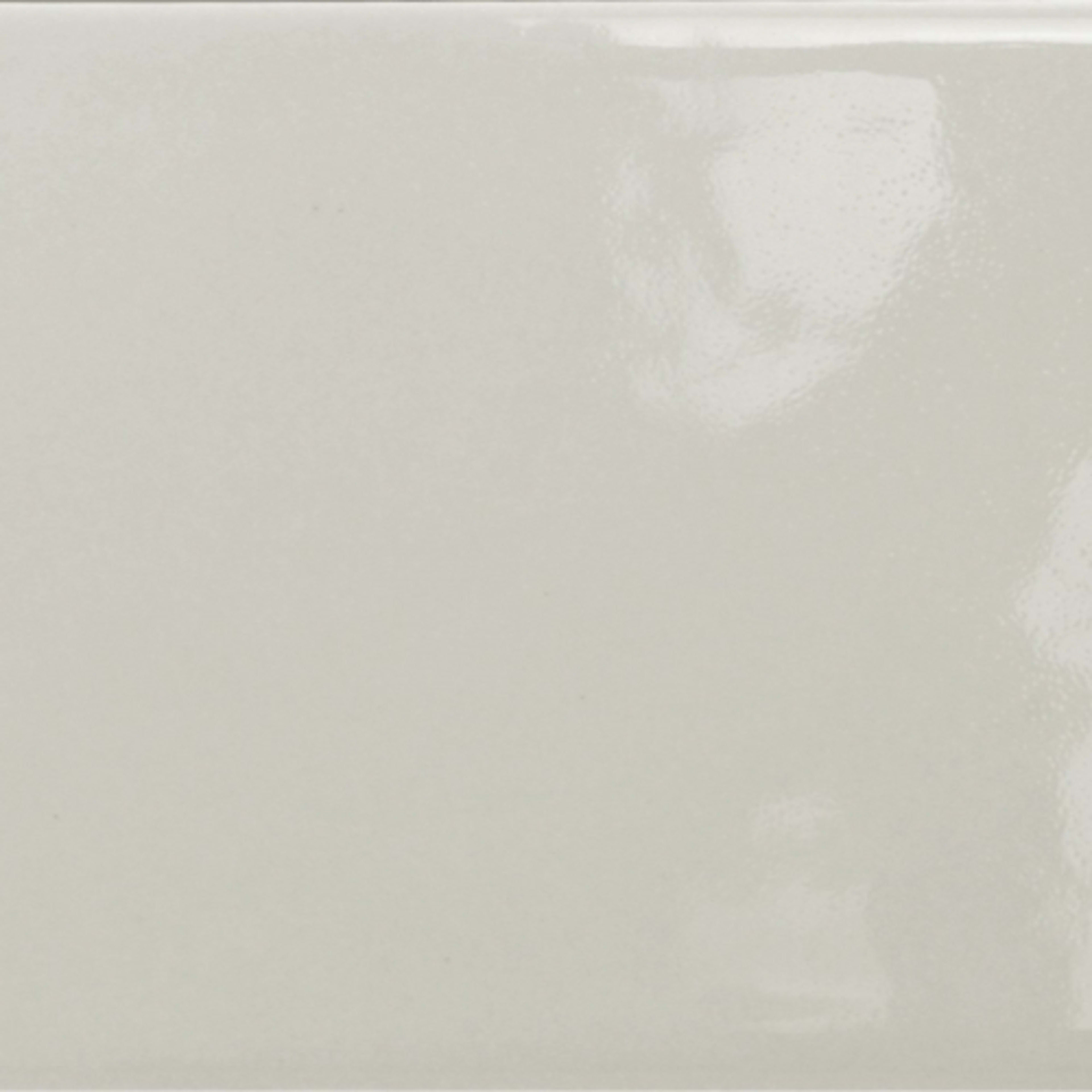 Catch in Fawn Glossy 4" X 16" Tile