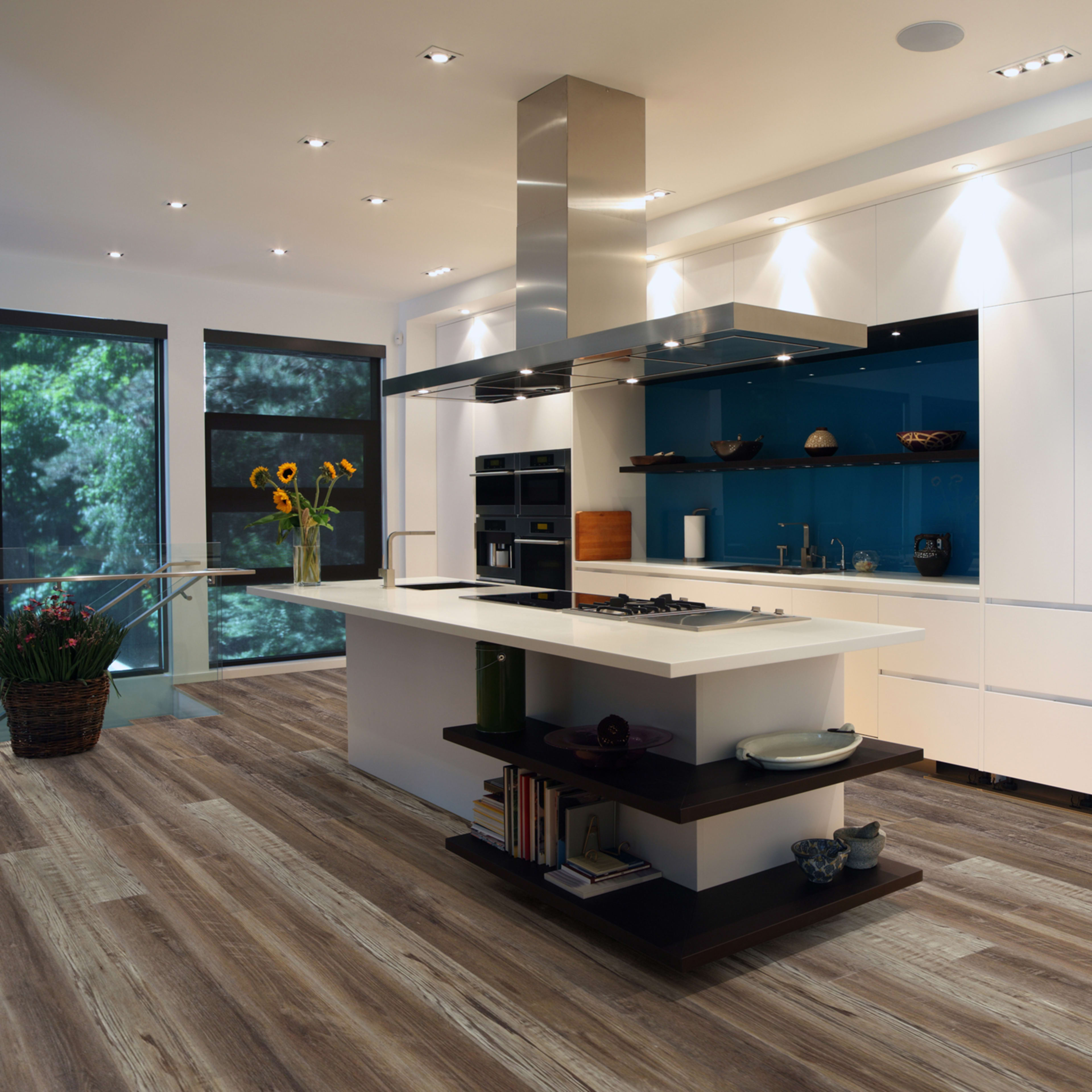 Farmhouse Manor in Ardenwood Luxury Vinyl