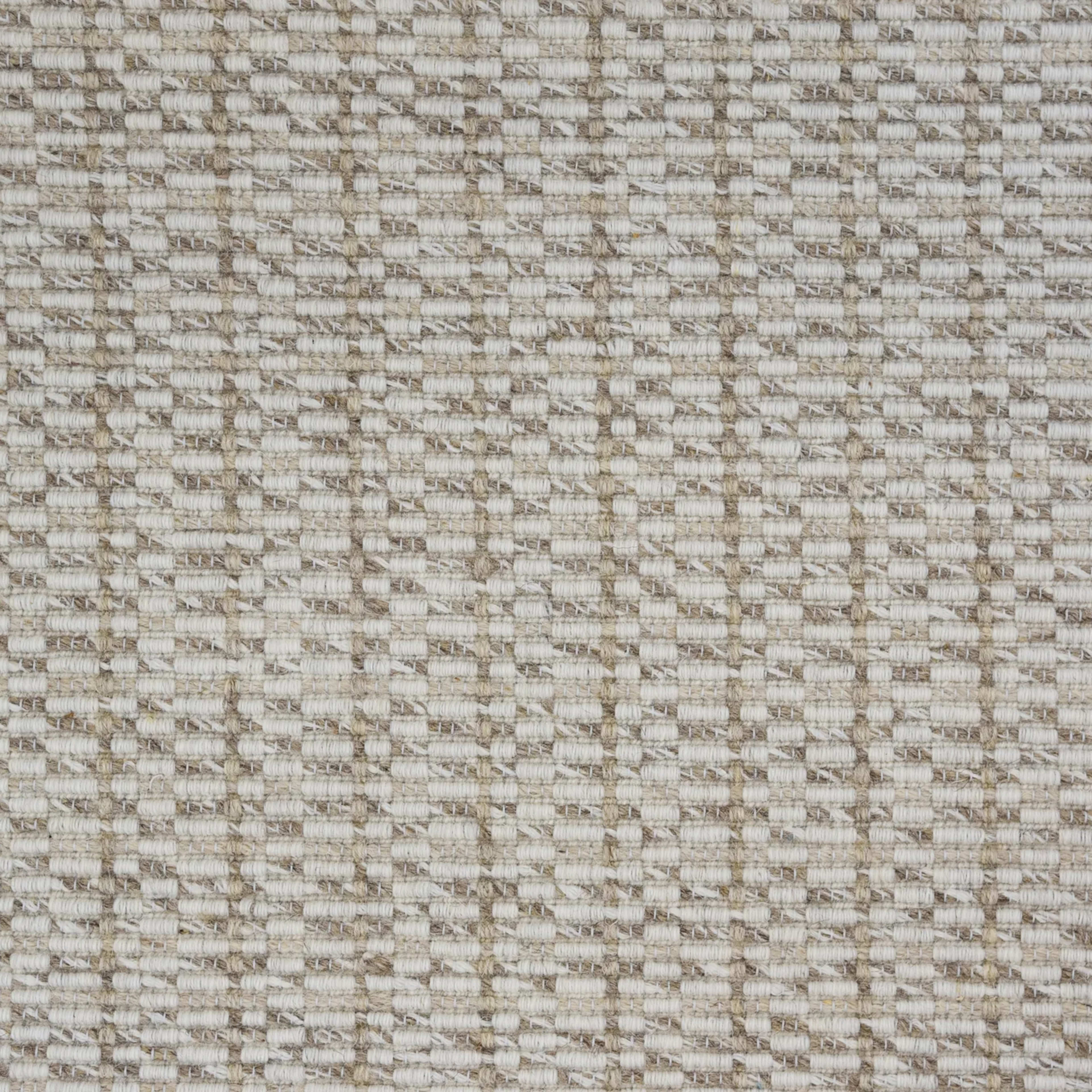 Madin in Cream Carpet