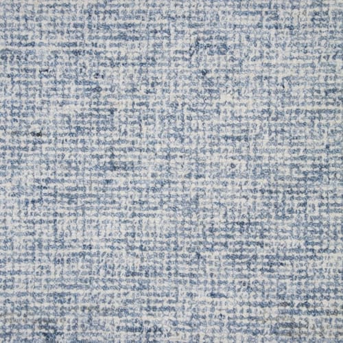 Mariska in Washed Denim
