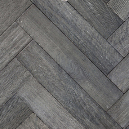 Herringbone Custom in Hr001 Hardwood
