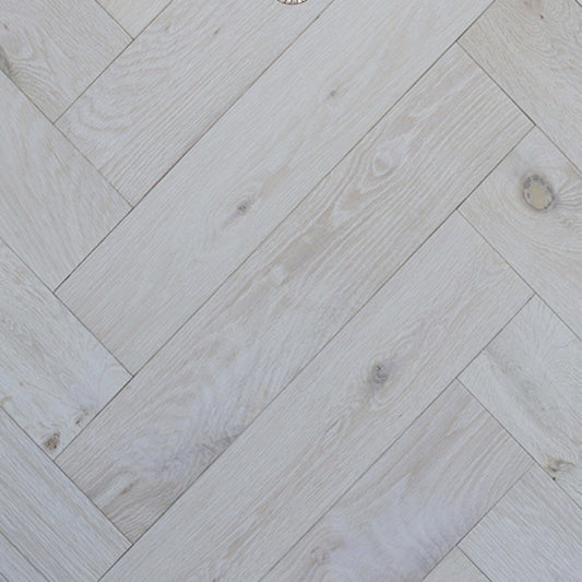 Herringbone Custom in Hr18100 Hardwood