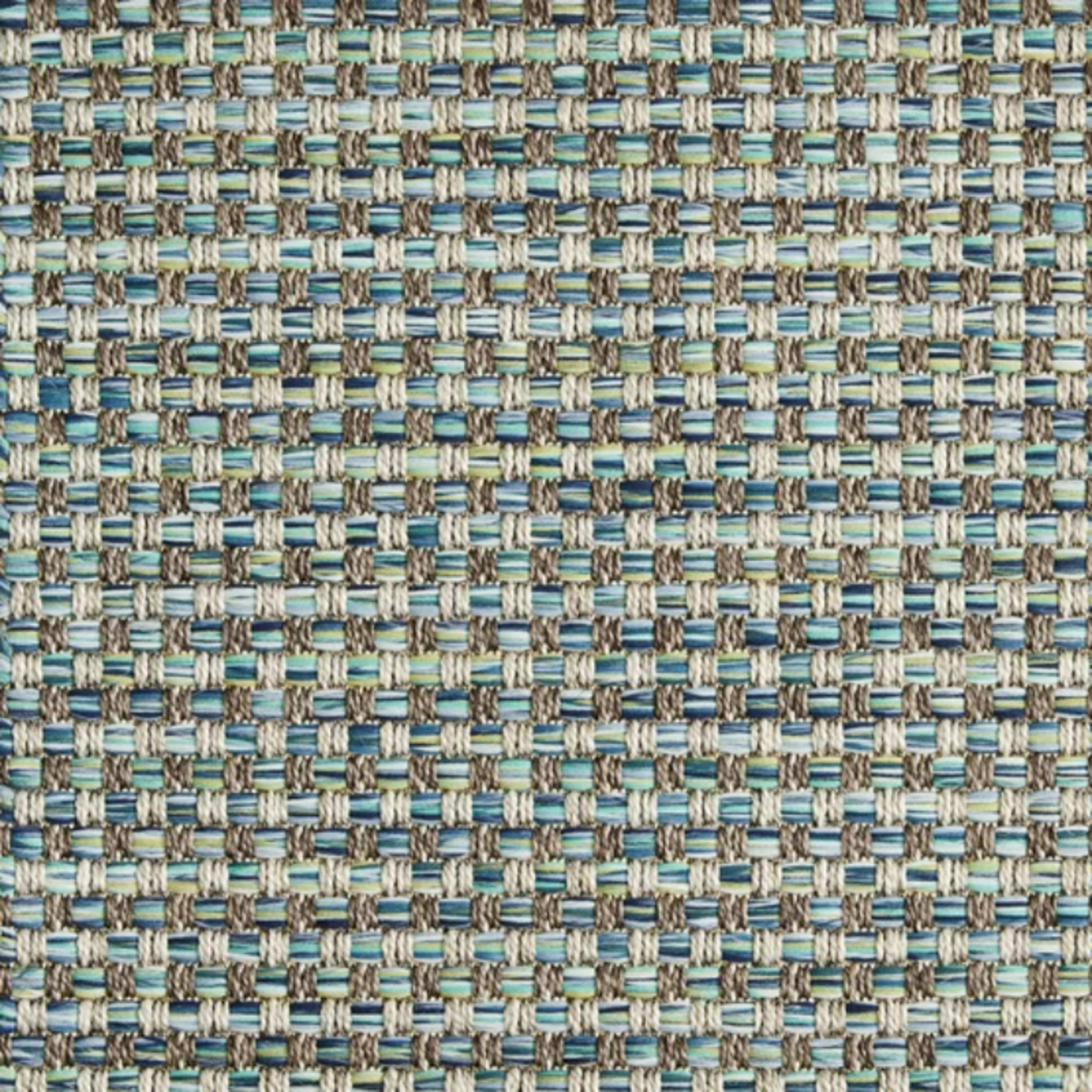 Solina in Wave Carpet