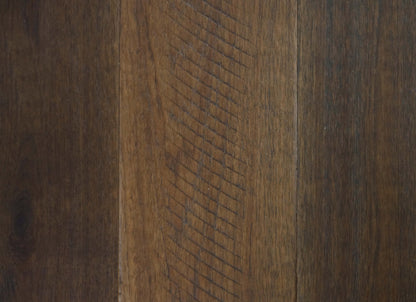 Carved Cottage Hickory in Deer Point