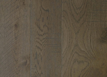 Carved Cottage Oak in Prairie View