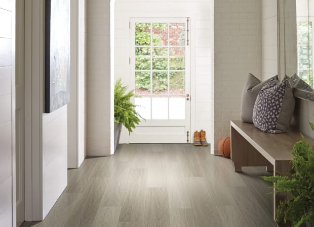 DISTINCTION PLUS in Executive Oak