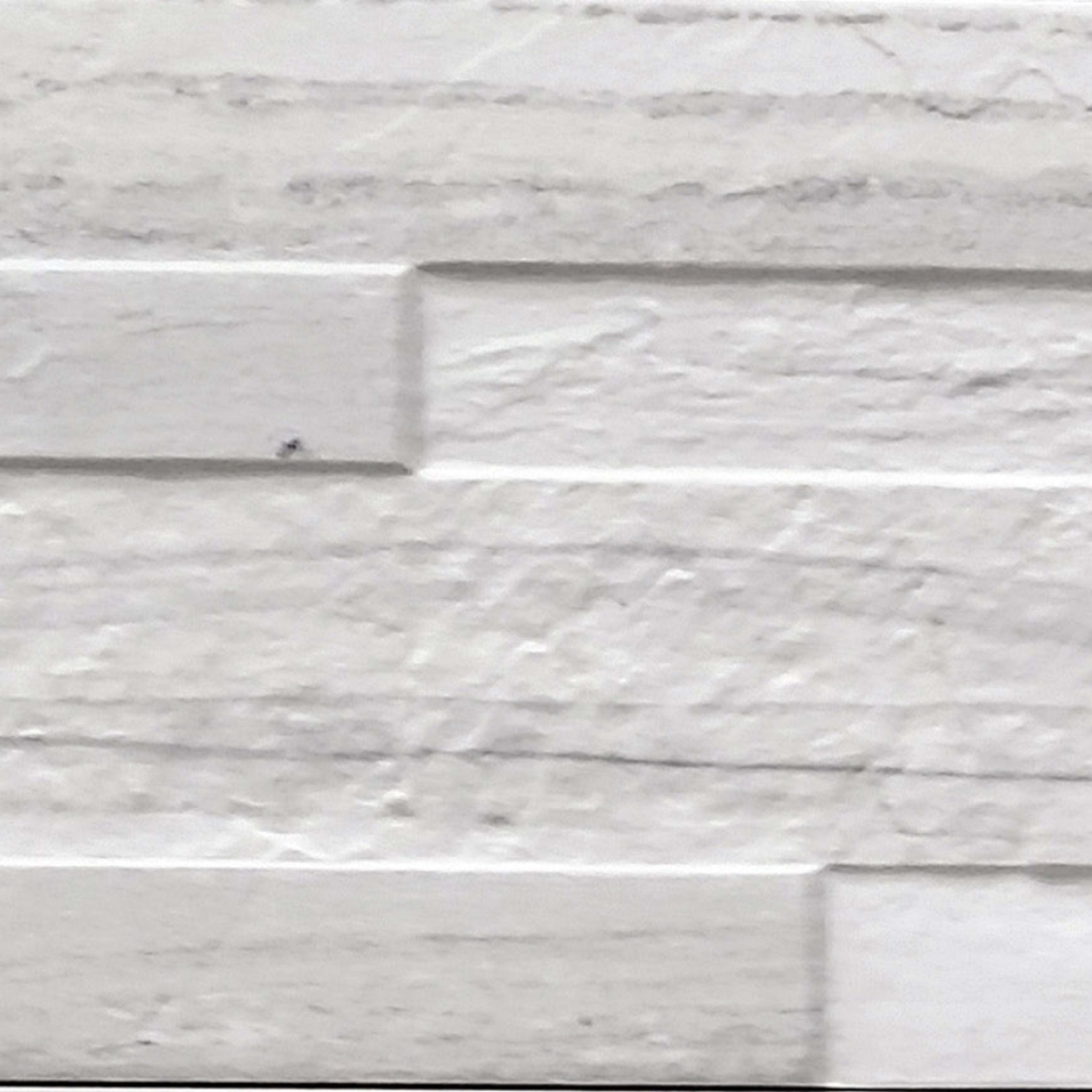 Lodge in White Tile