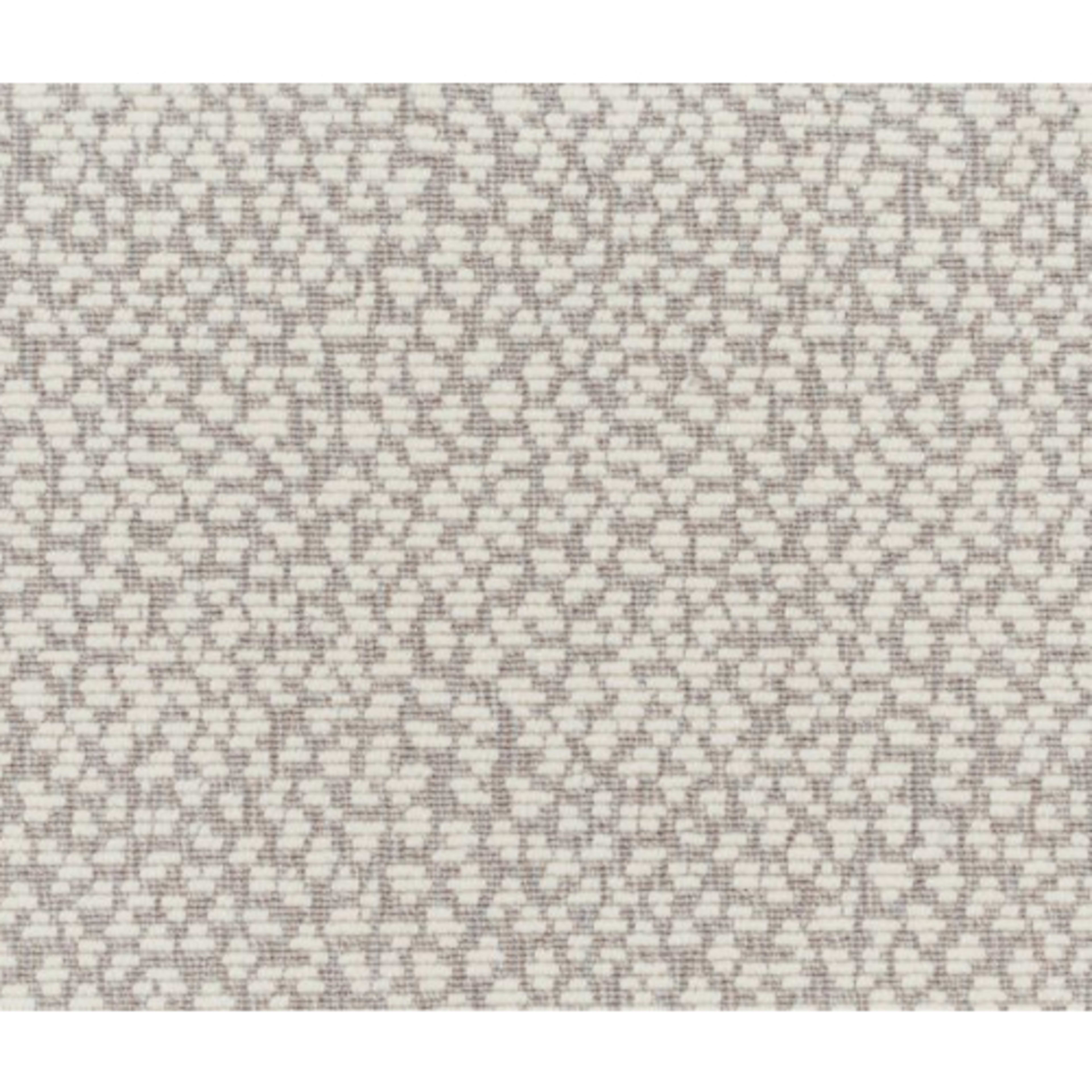 Floria Stria in Quartz Carpet