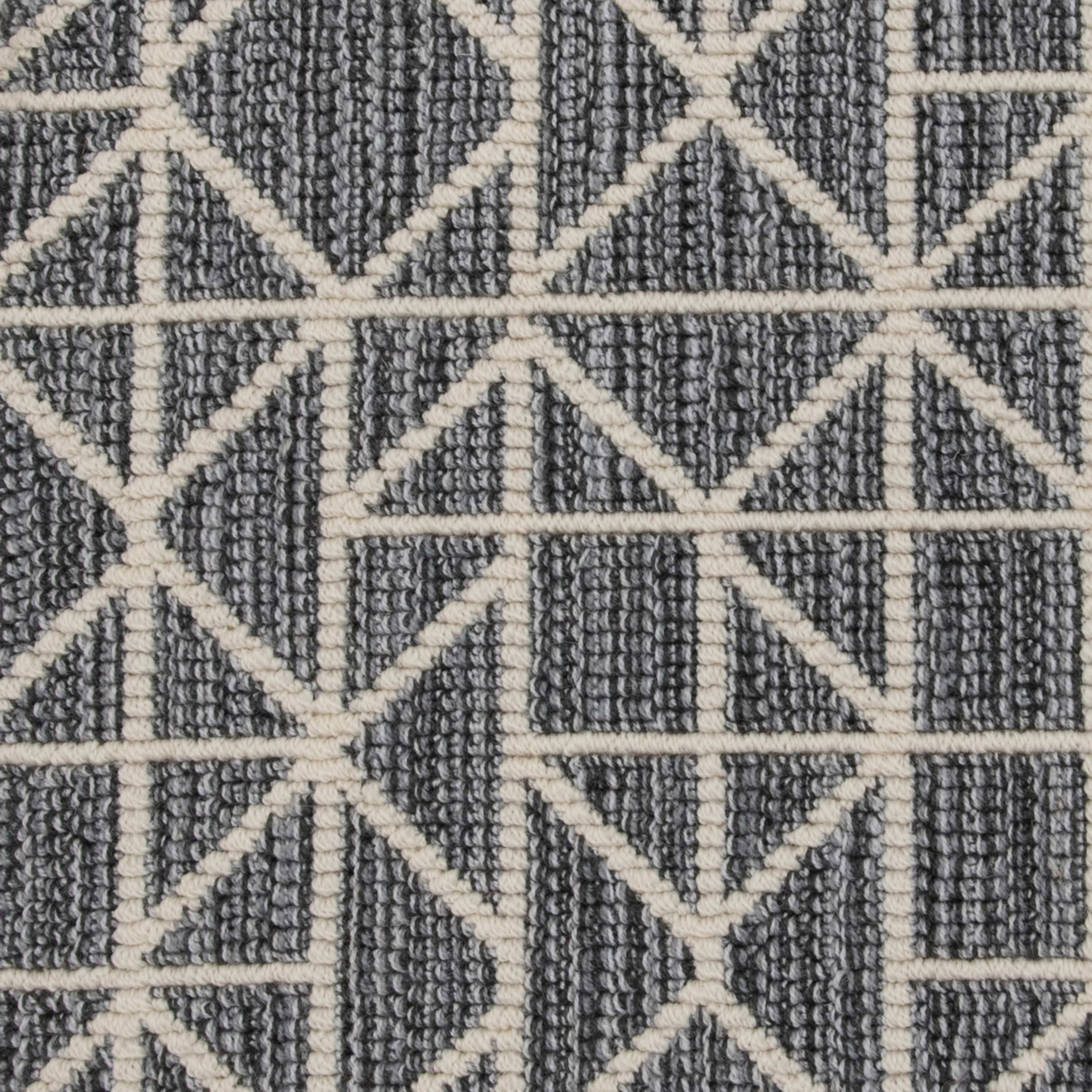 Westhope in Raven Carpet