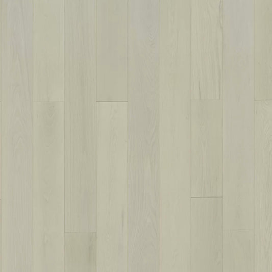 Serenity in Cozy Oak Hardwood