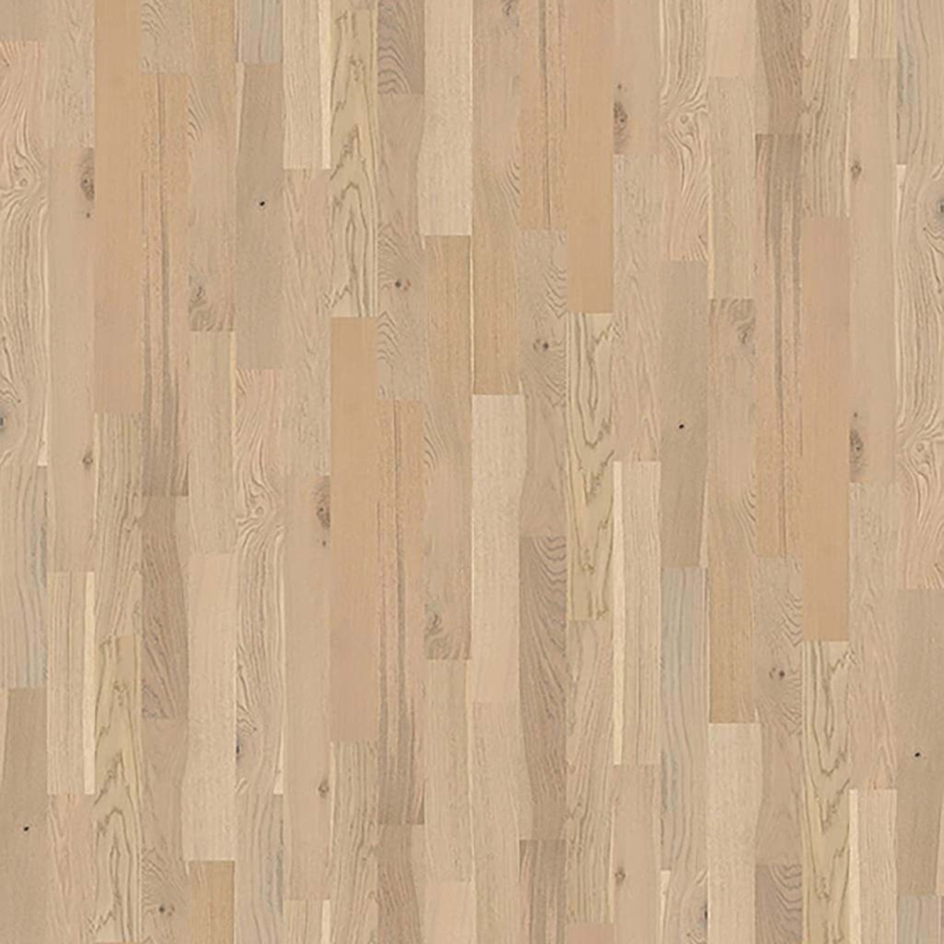 MANHATTAN in Vanderbilt Hardwood