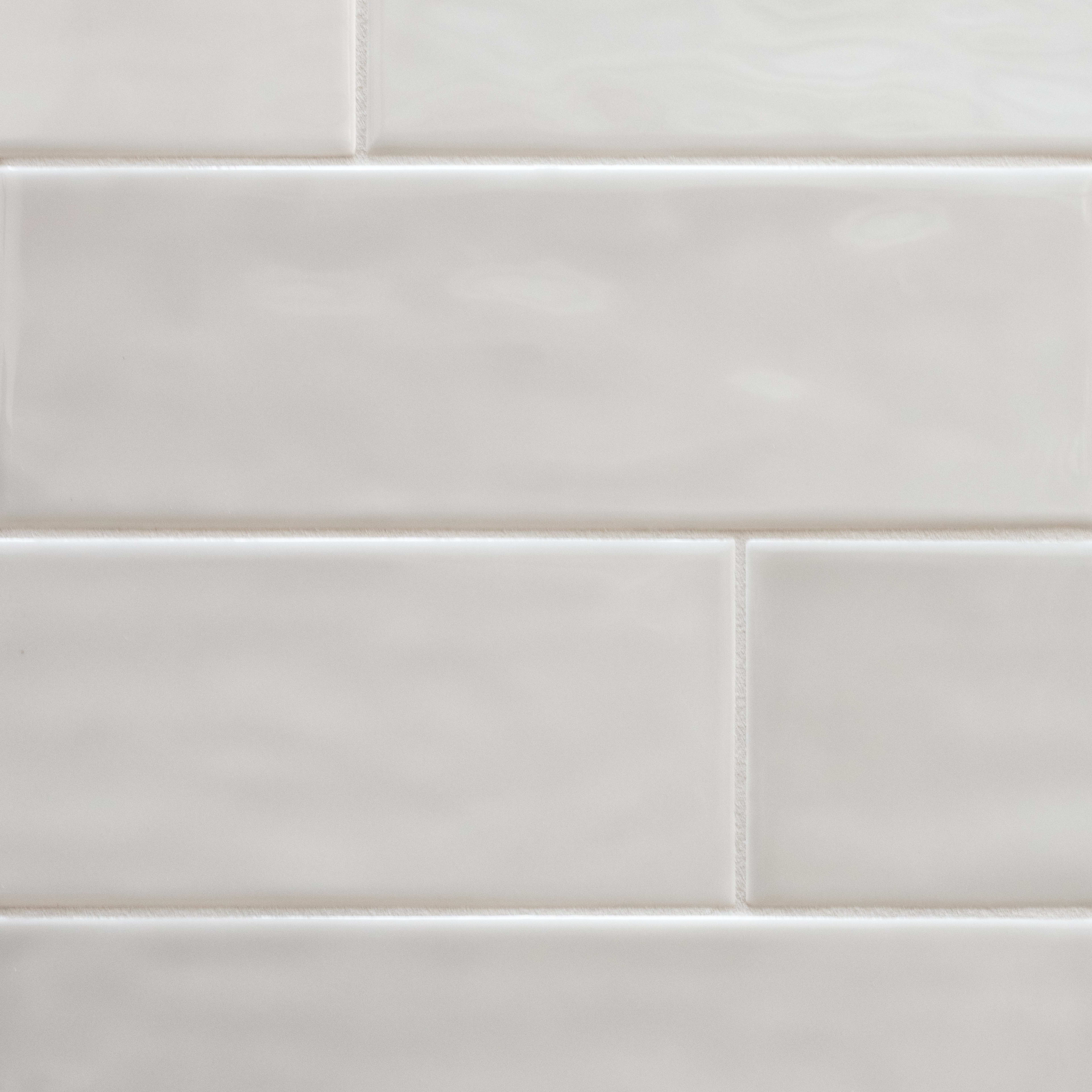 Acuarela in Ash Tile