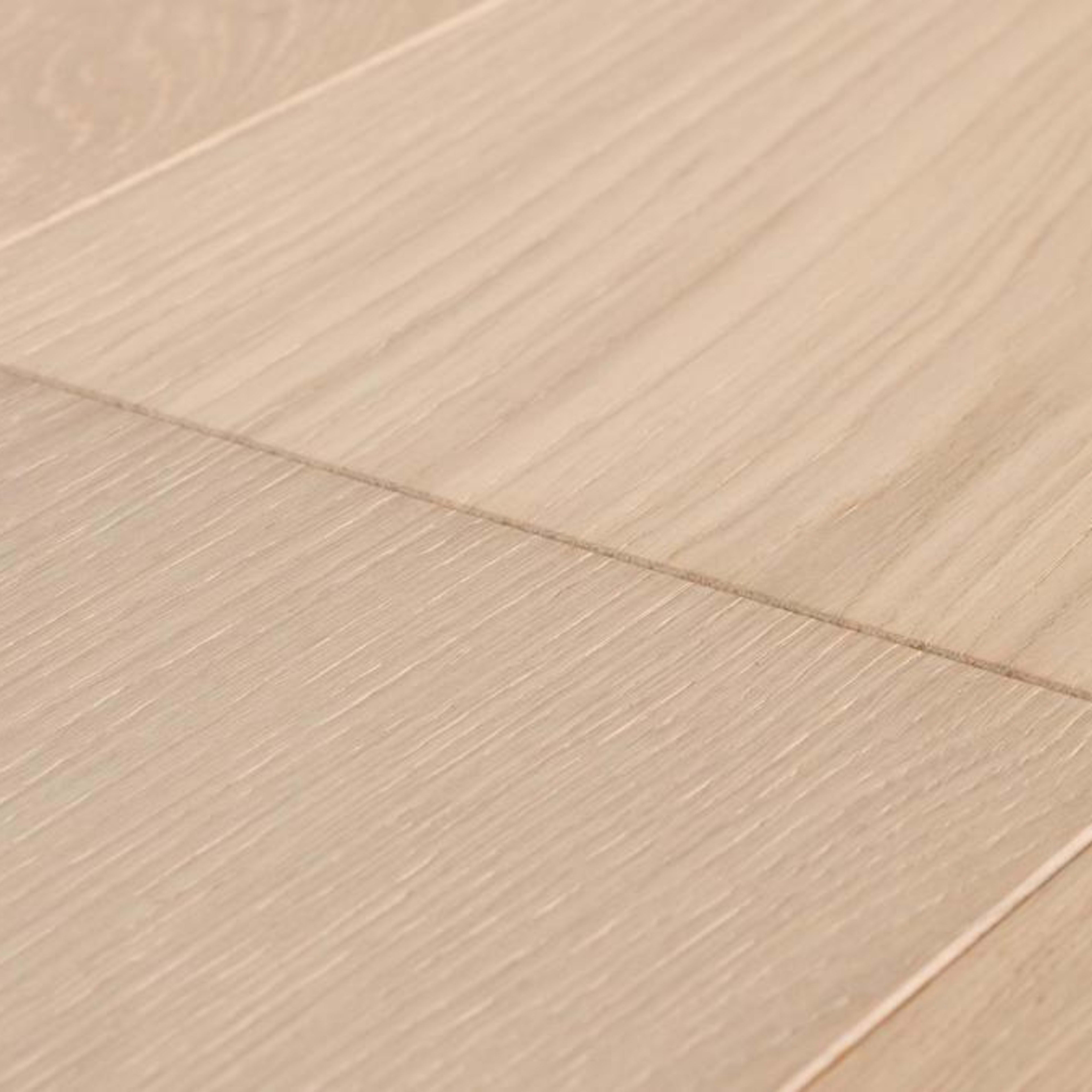 Couture: Katwalk in Milan Hardwood