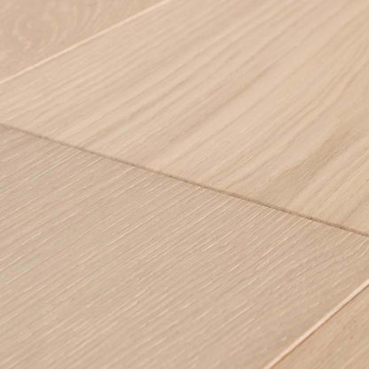 Couture: Katwalk in Milan Hardwood